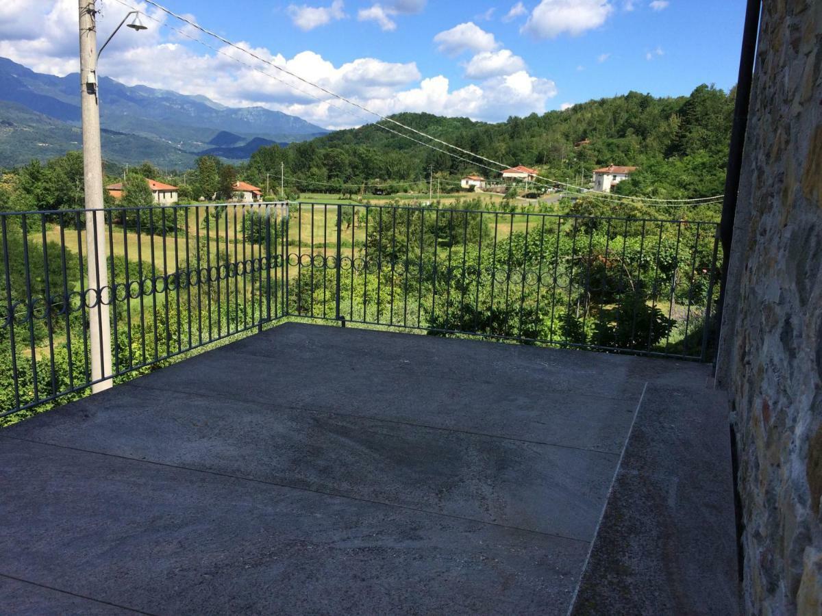 Locazione Turistica La Ca Gialla Apartment Pontremoli Bagian luar foto